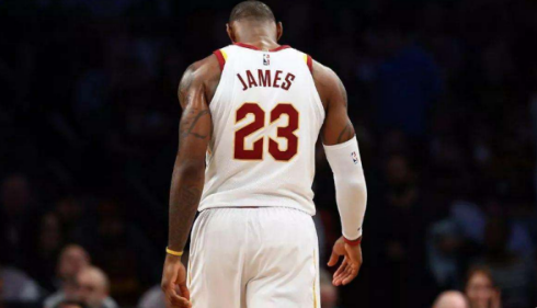 詹姆斯为什么叫做小皇帝？詹姆斯为啥叫詹皇？