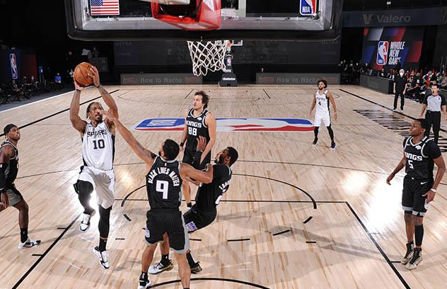 NBA常规赛8.1国王120-129马刺比赛回放 马刺胜国王