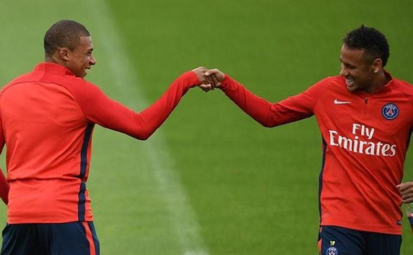 内马尔和姆巴佩谁厉害?