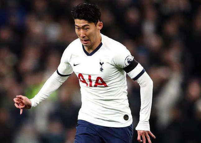 亚洲一哥孙兴慜踢边锋是踢右边吗？看一眼便知孙兴慜的最基本信息