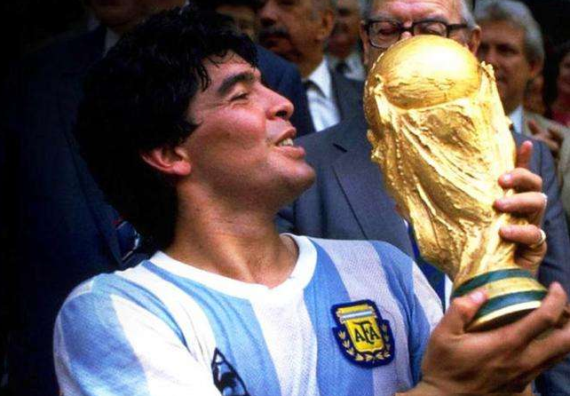 马拉多纳十大经典进球 马拉多纳十大进球gif