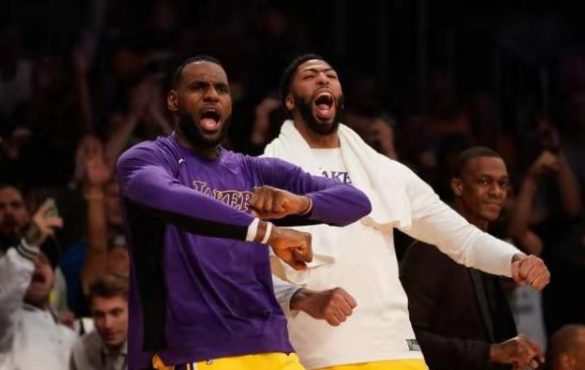 詹姆斯同届还有几人？NBA和詹姆斯同届的现役球员还有谁？