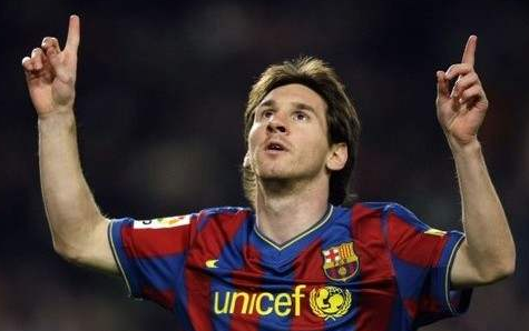 梅西在伯纳乌晒球衣是哪一场