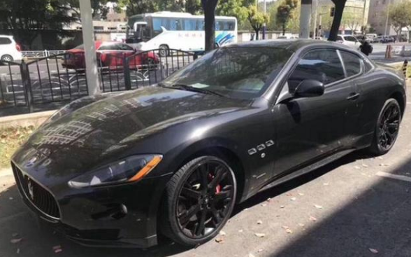 梅西开什么车 梅西的车有多少