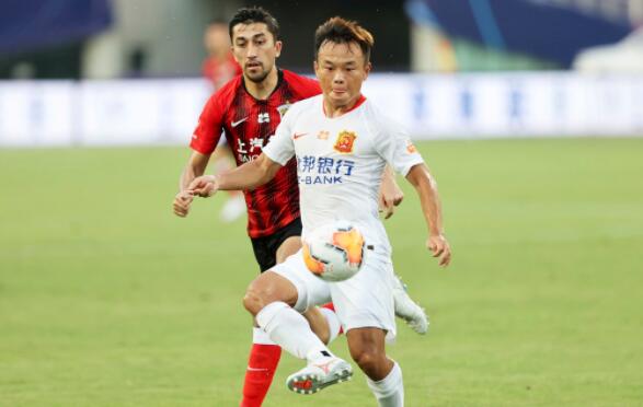 2020赛季中超联赛第4轮上海上港对战武汉卓尔战报 奥斯卡临危救主获得胜利