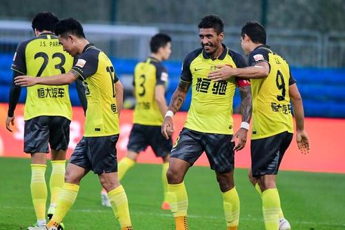 中超联赛第五轮河南建业对阵广州恒大战报 韦世豪梅开二度击溃河南建业