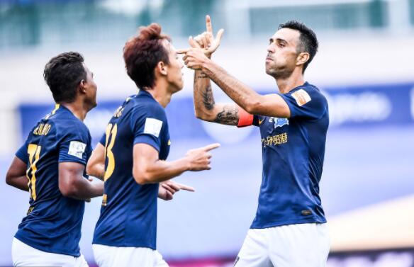 中超联赛第5轮大连人对战广州富力战报 广州富力终获首胜1∶0获得胜利