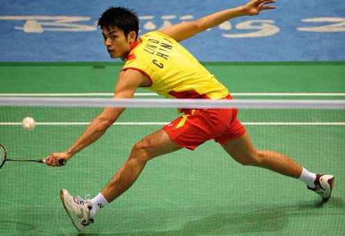 详细介绍羽毛球比赛规则