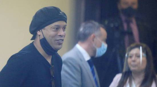 小罗结束囚禁交20万美元后被释放