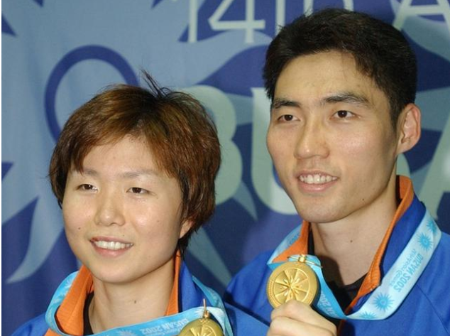 韩国羽毛球名宿金东文罗景民成为教授夫妻