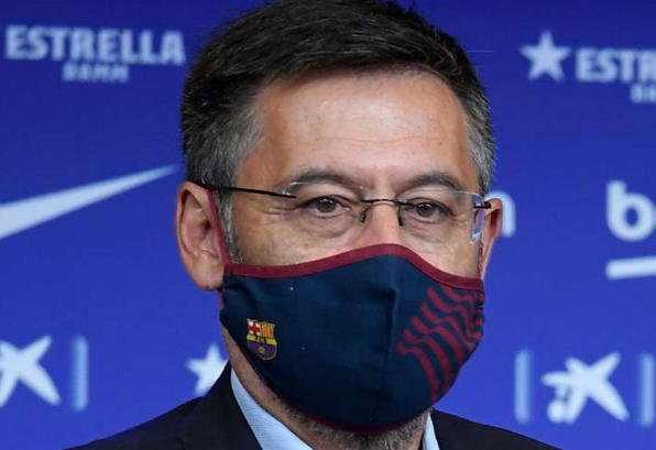 前皇马主席力挺巴托梅乌并表示主席这位置是背锅的