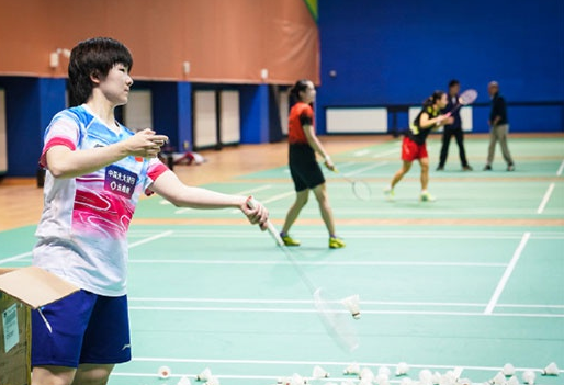 何冰娇疯狂训练减重16斤 变了个人似的