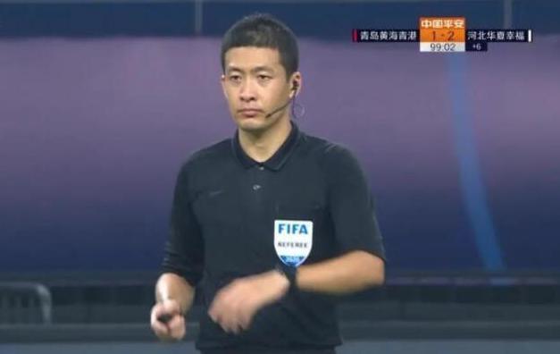 中超裁判为什么经常的收到吐槽 中超裁判的水平为什么这么差