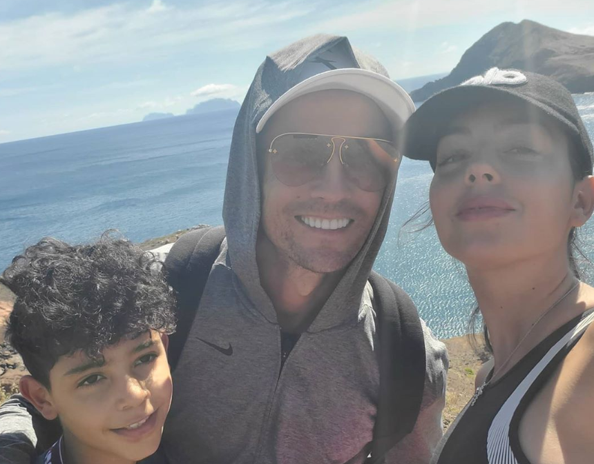 c罗的老婆 C罗的老婆叫什么