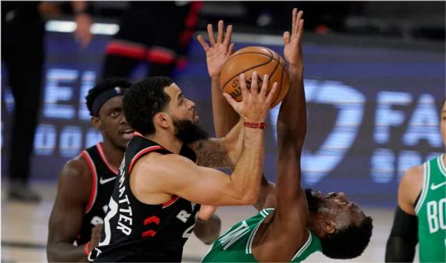 反杀再反杀 0.5秒奇迹绝杀看冠军底蕴