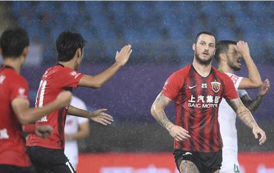 2020中超联赛第11轮武汉卓尔对战上海上港战报