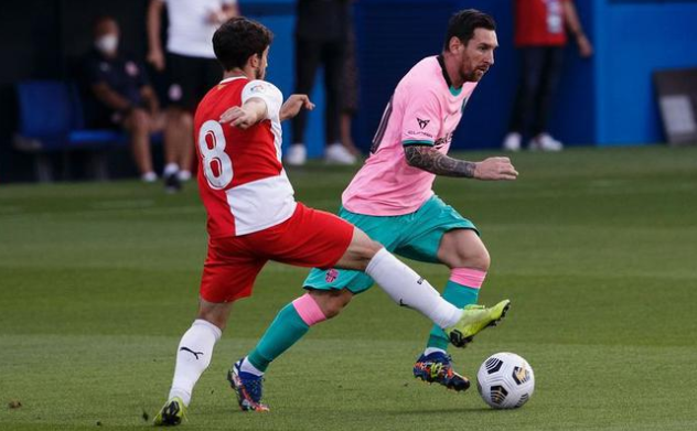 梅西梅开二度 巴萨3比1赫罗纳