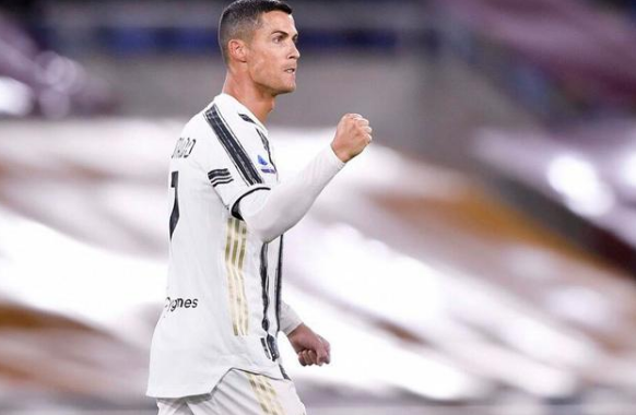 C罗再创记录，450粒进球让梅西望其项背