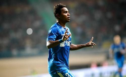 广州富力外援雷纳迪尼奥个人资料 雷纳托·里贝罗·卡利斯托职业生涯