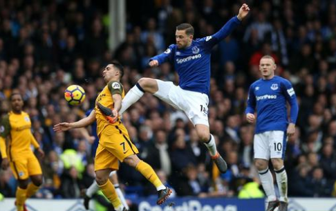 英超2020-2021赛季第4轮埃弗顿vs布莱顿 马克头球再显神功