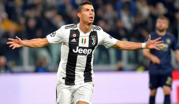 c罗家中被盗!小偷仅拿走C罗的签名球衣!这怕是球迷吧?