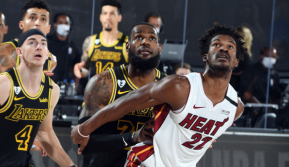 热火战胜湖人 詹姆斯砍下40分无用功