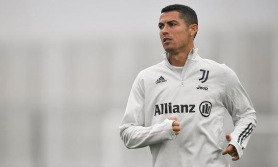 C罗已经抵达意大利 将在家中隔离