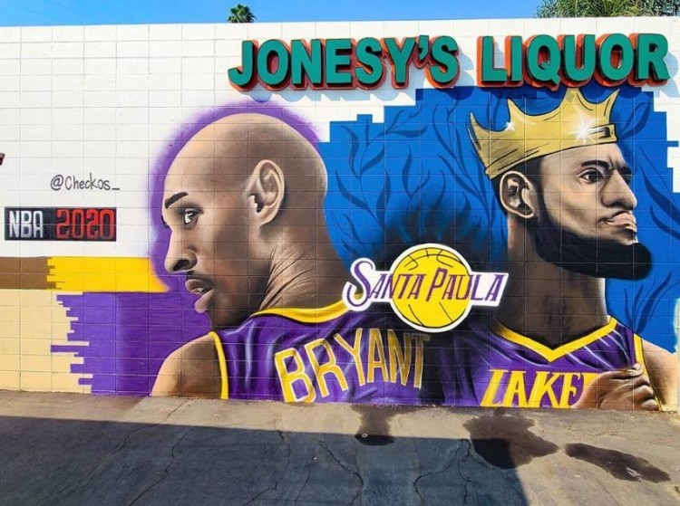 科比遭受湖人球迷侮辱 詹姆斯带领湖人获得总冠军