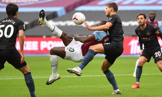 2020/21赛季英超第6轮曼城战平西汉姆联 曼城客场连平状态不佳