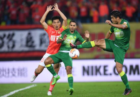 2020中超联赛第17轮北京中赫国安对阵广州恒大淘宝 双方0-0互交白卷