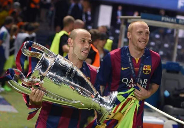 36岁欧冠冠军选手遗憾离开,仅仅在中超两年就赚到3亿