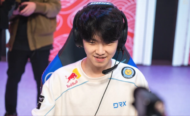 LCK天才中单的迷惑抉择，他为什么这样选队？