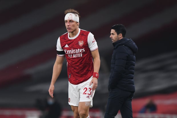 2020/21赛季英超第10轮阿森纳对阵狼队 奥巴梅扬哑火阿森纳主场3连败