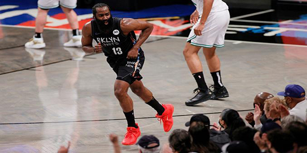 詹姆斯哈登个人介绍