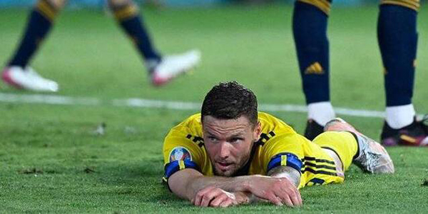 欧洲杯西班牙0-0闷平瑞典