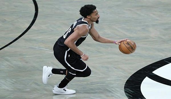 独行侠有意签下丁威迪