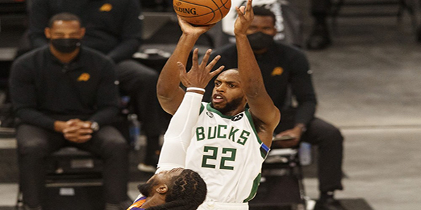 雄鹿vs太阳g4回放