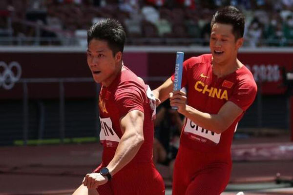 中国男子4x100米接力晋级决赛
