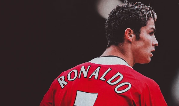 C罗重回曼联，王者归来，剑指冠军