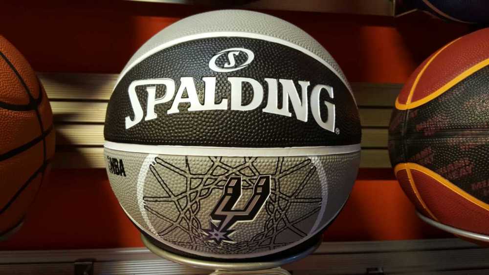 nba比赛用球