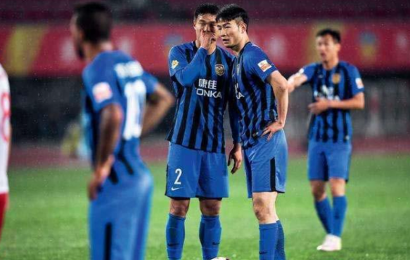 武磊和四位前江苏球员组建江苏茉莉队