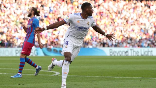 皇马2-1击败巴萨