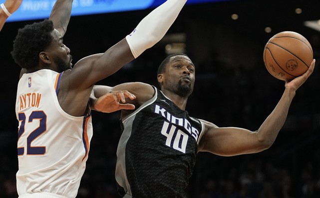 巴恩斯三分绝杀！国王送太阳两连败