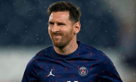 梅西伤病半个月不能上场，小腿直接变形