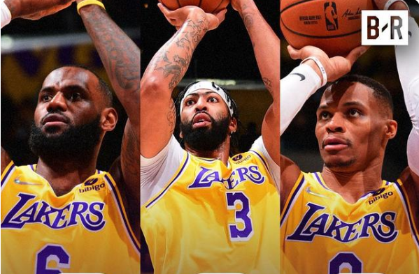 湖人三巨头合砍84分