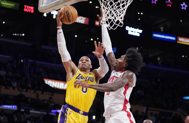威少砍下27分9篮板7助攻1抢断 帮助湖人三天内双杀火箭获得三连胜