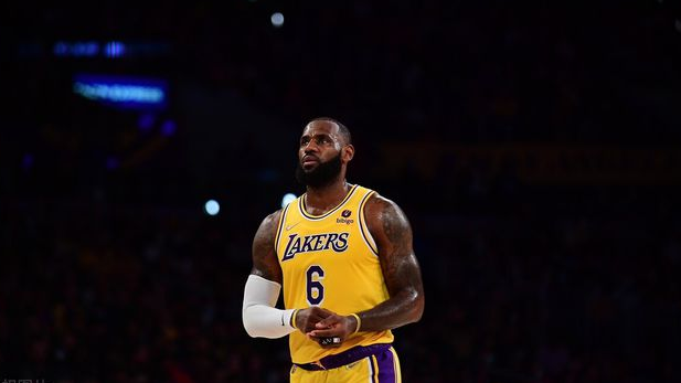 詹姆斯因伤至少休战一周