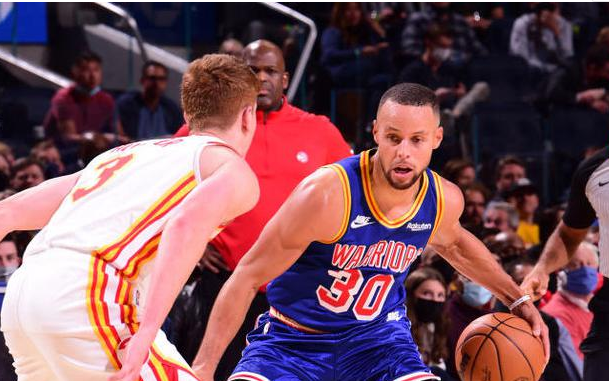 库里50+10火力全开，宇宙勇士5连胜