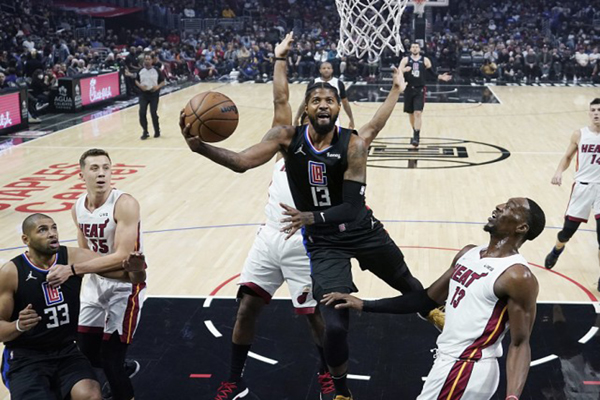 乔治27分快船力克热火取六连胜