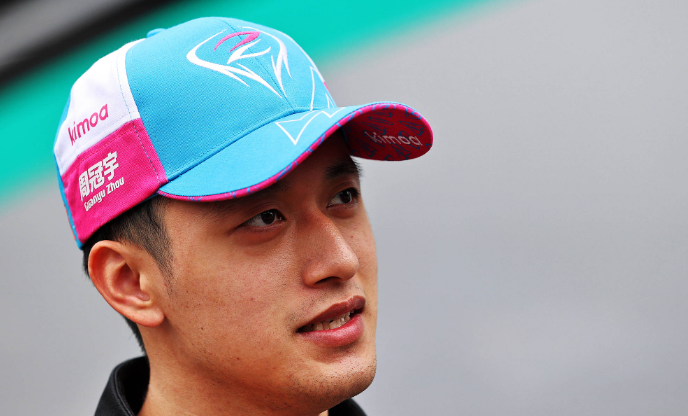 周冠宇成中国首位F1正式车手